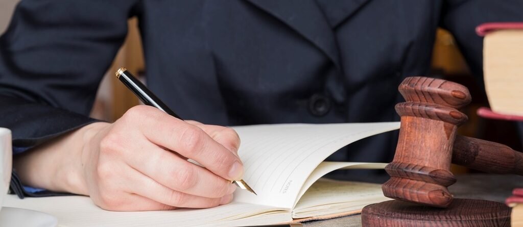 Apakah Setiap Perjanjian Harus Dibuat di Hadapan Notaris?